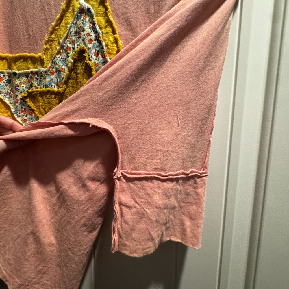 easel Pink Top with Yellow Star Appliqué - Picture 4 of 7
